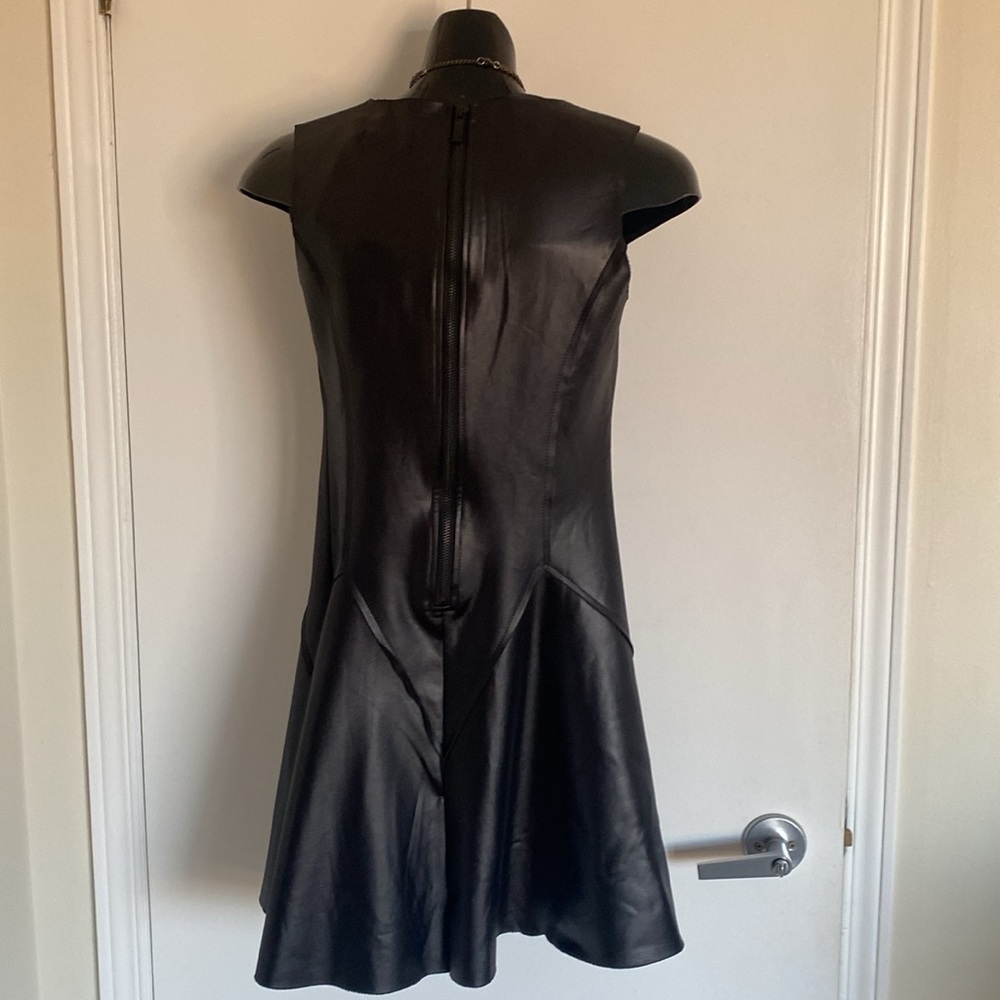 SOPHYLINE&CO Paris Faux Leather short sleeved Skater new Black Dress size small - Picture 4 of 17